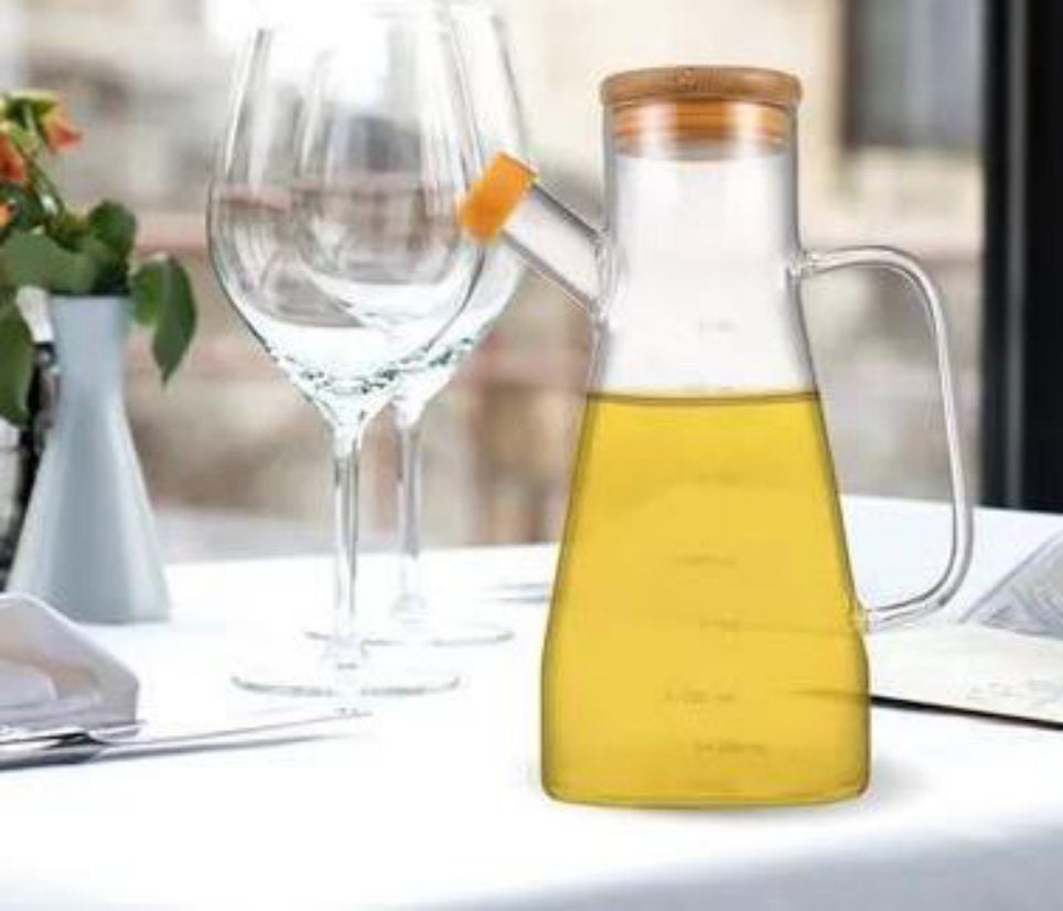 Aceitero con tapa tapa de bambú
