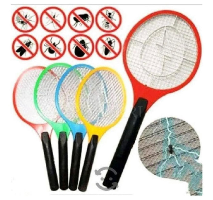 Raqueta elimina insectos